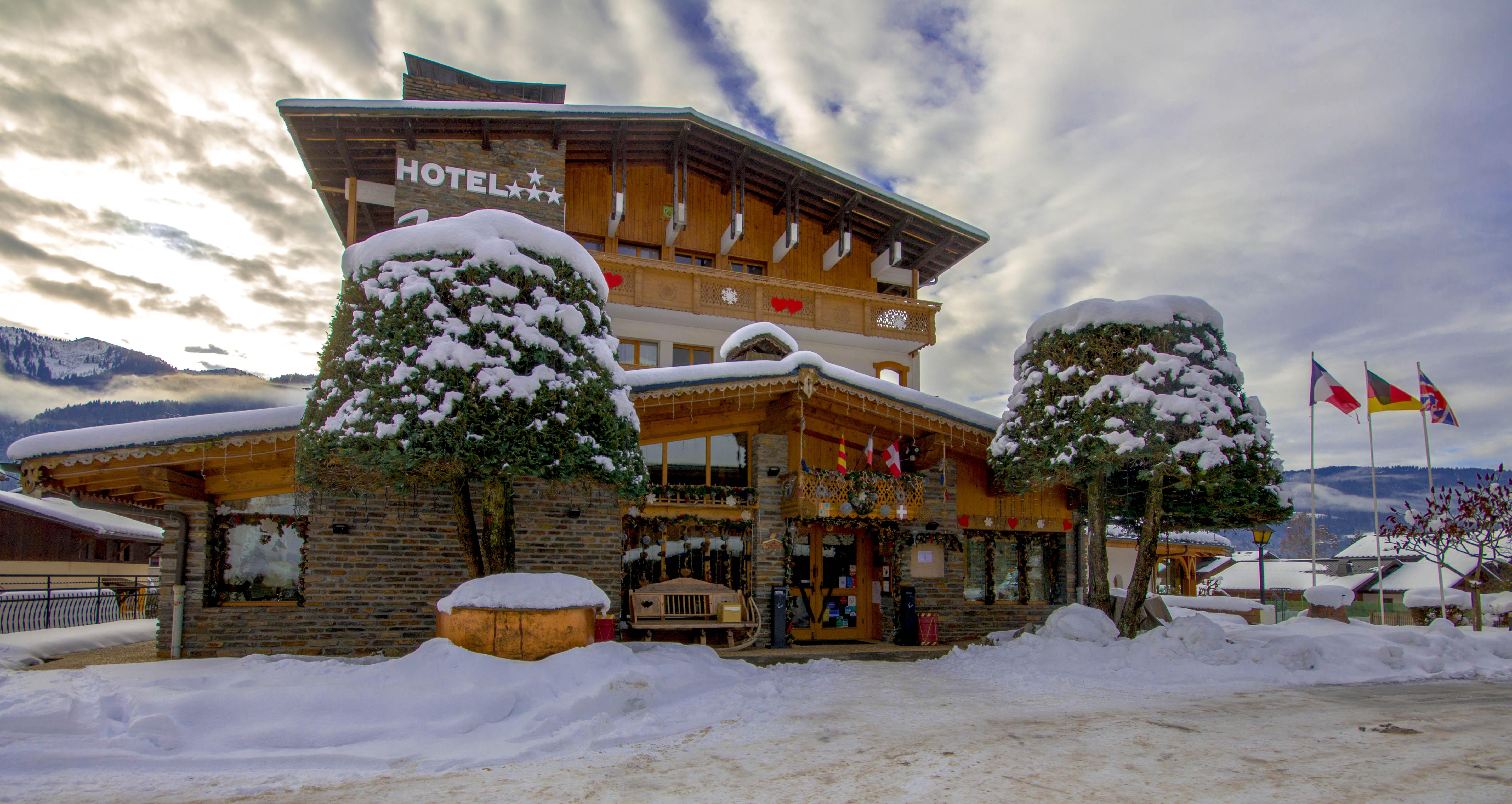 Chalet-Hotel Neige Et Roc, The Originals Relais Samoëns Esterno foto